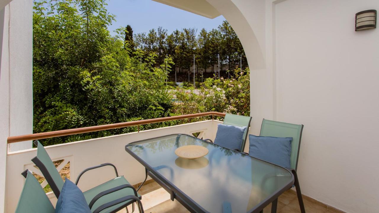 Charming Beachside Apartment W/ Pool By Lovelystay البوفيرا المظهر الخارجي الصورة