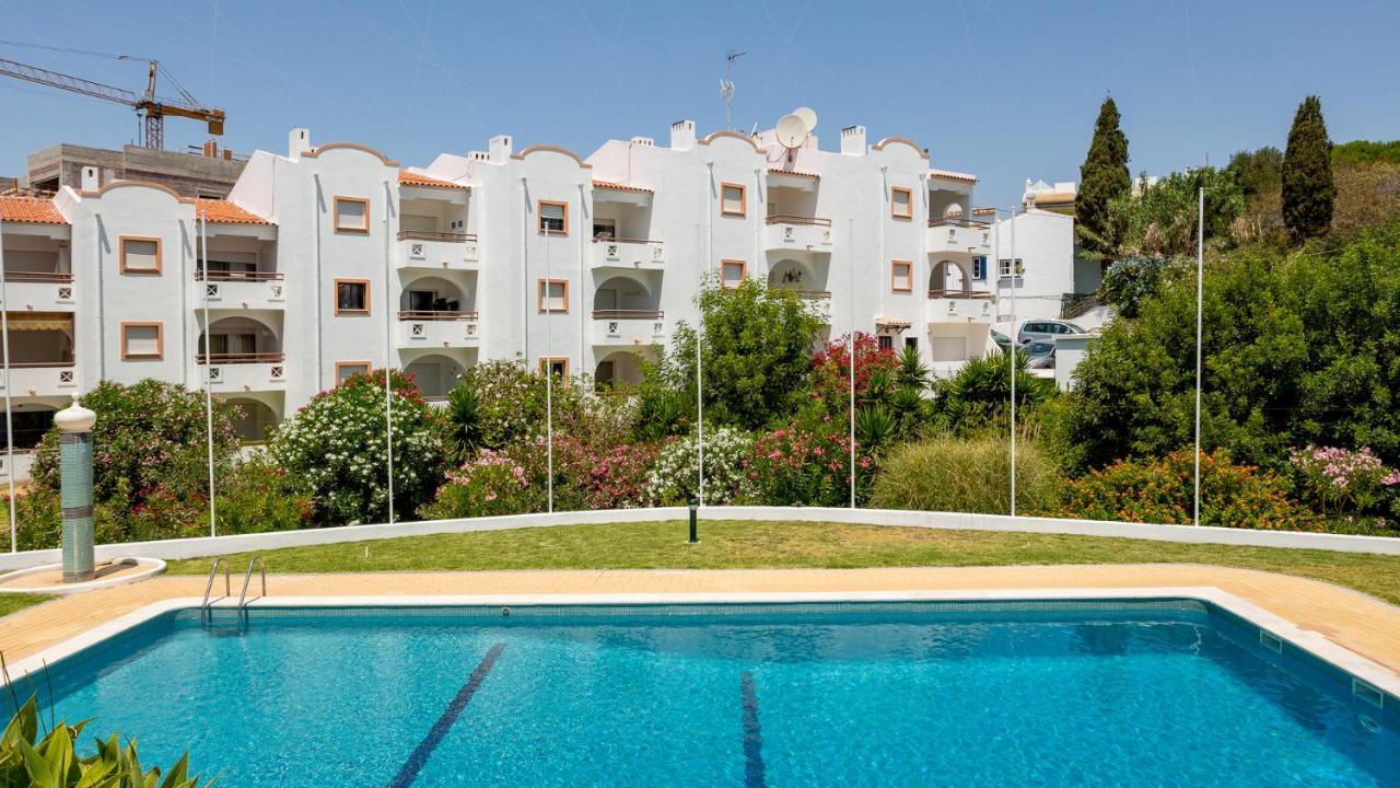 Charming Beachside Apartment W/ Pool By Lovelystay البوفيرا المظهر الخارجي الصورة